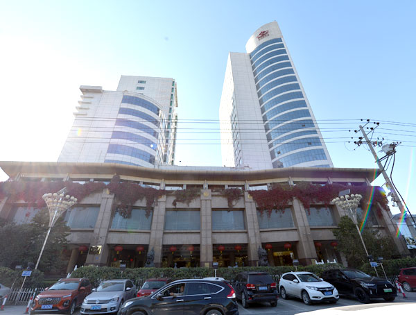 ���̰���